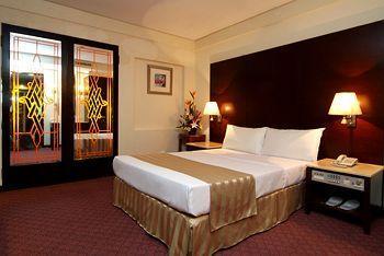 Royal Castle Hotel Taipei Bagian luar foto