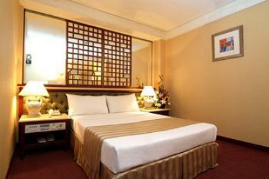 Royal Castle Hotel Taipei Bagian luar foto